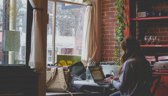 55 Prozent der deutschen Unternehmen erlauben mobiles Arbeiten im Home Office.